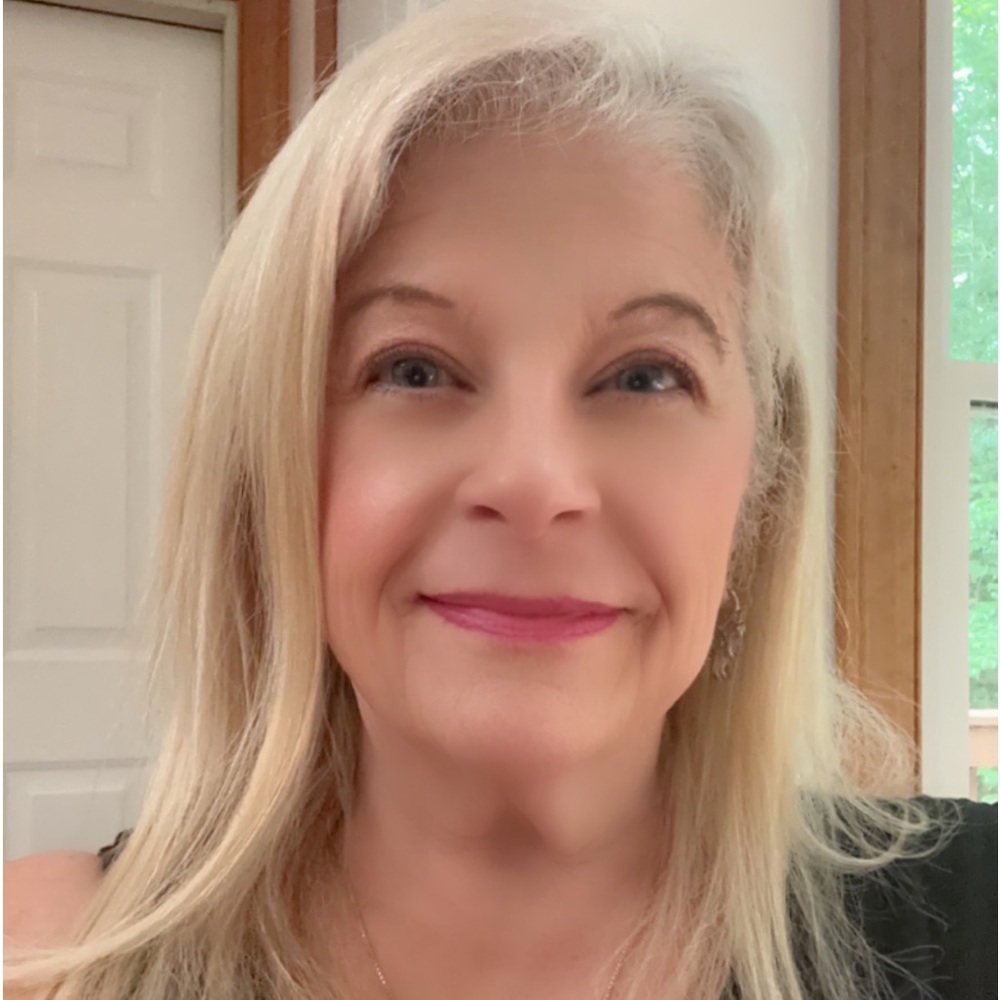 Meet your Posher, Cynthia